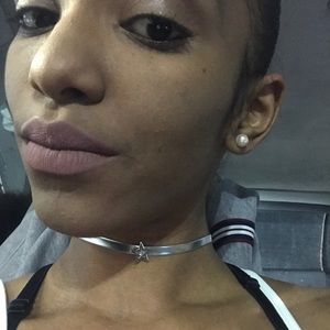 Meet your Posher, Adilen